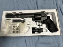 Dan Wesson 8