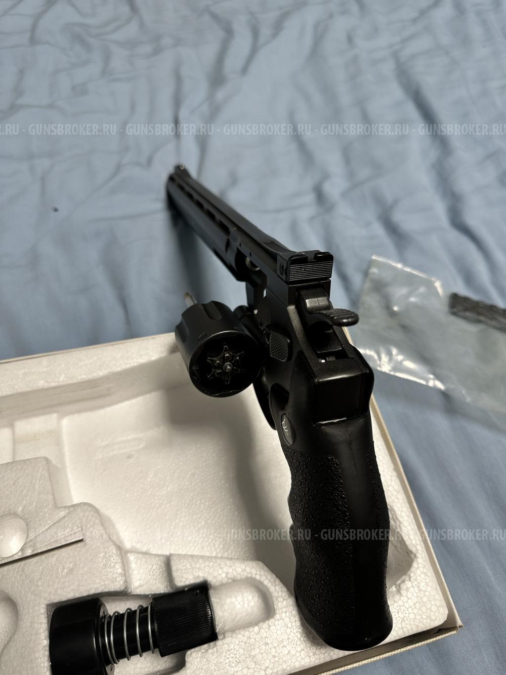 Dan Wesson 8