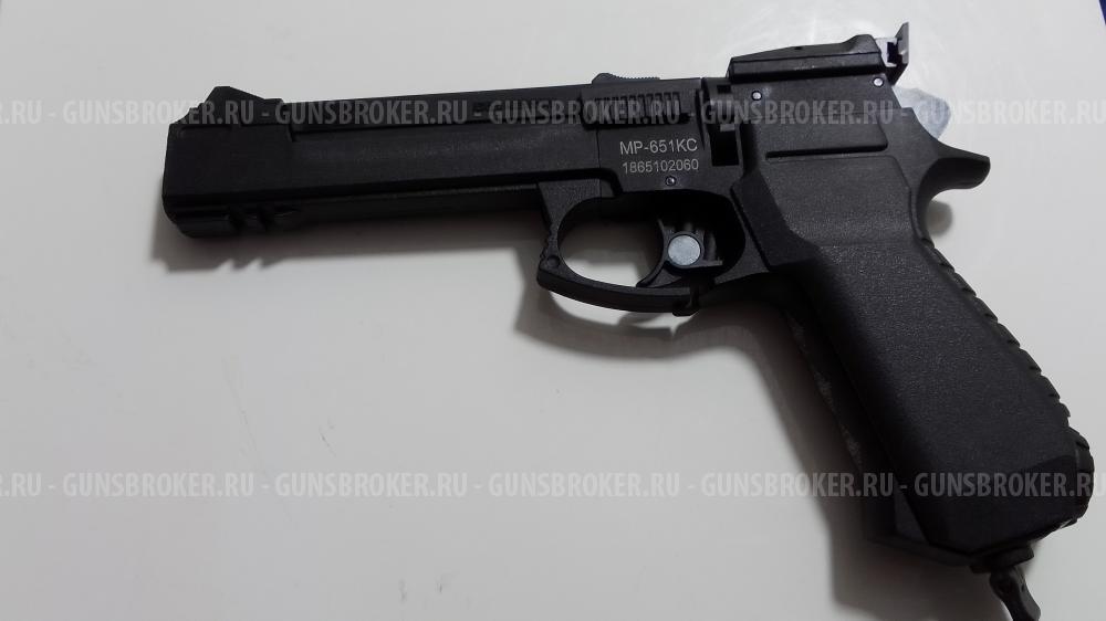МР 651КС С лазерной гравировкой на рукоятке. Blow H1 новый. МР 53М новый.