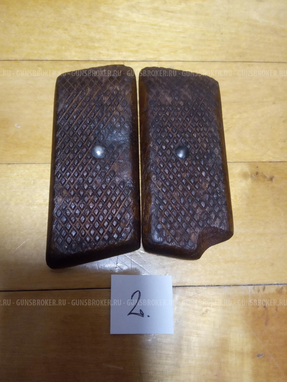 Накладка на рукоятку ТТ