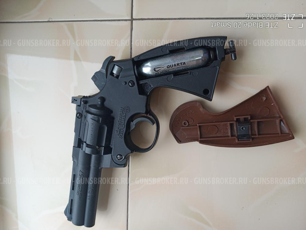 Пневматический револьвер Crosman 357