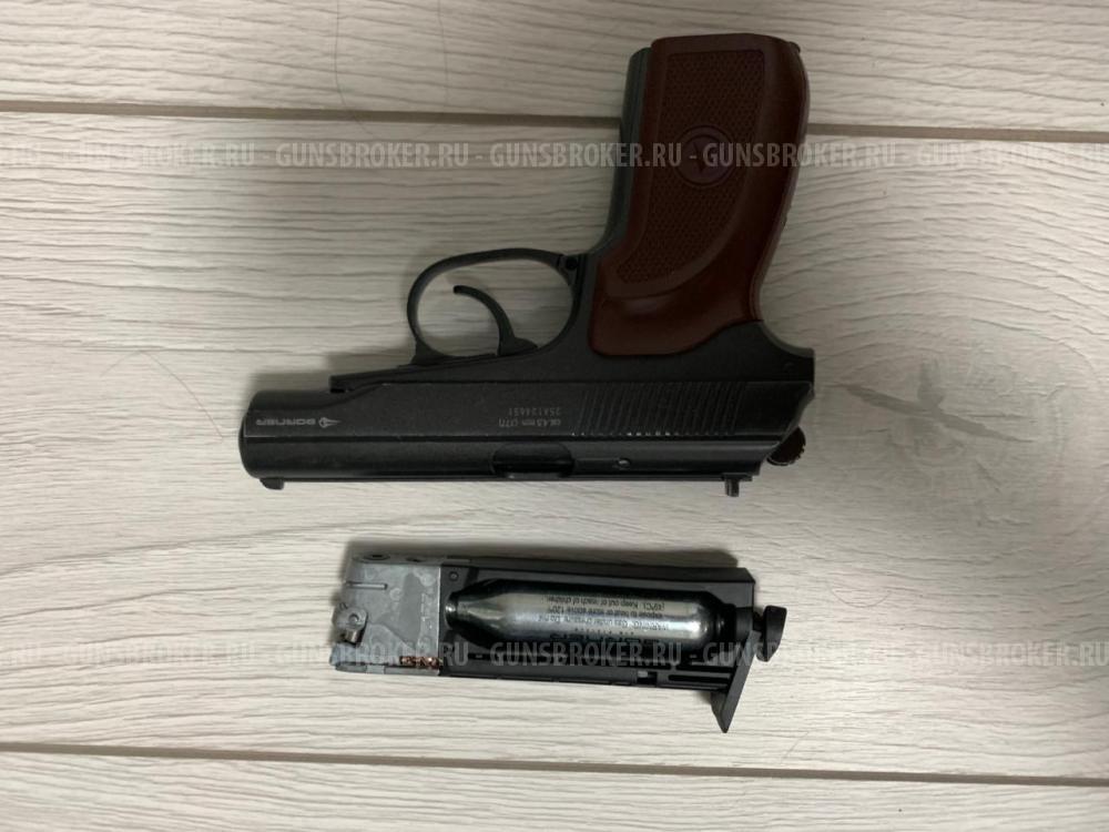 продаю пневматический пистолет макарова с blowback-ом